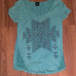 Daytrip t embellished t shirt size medium